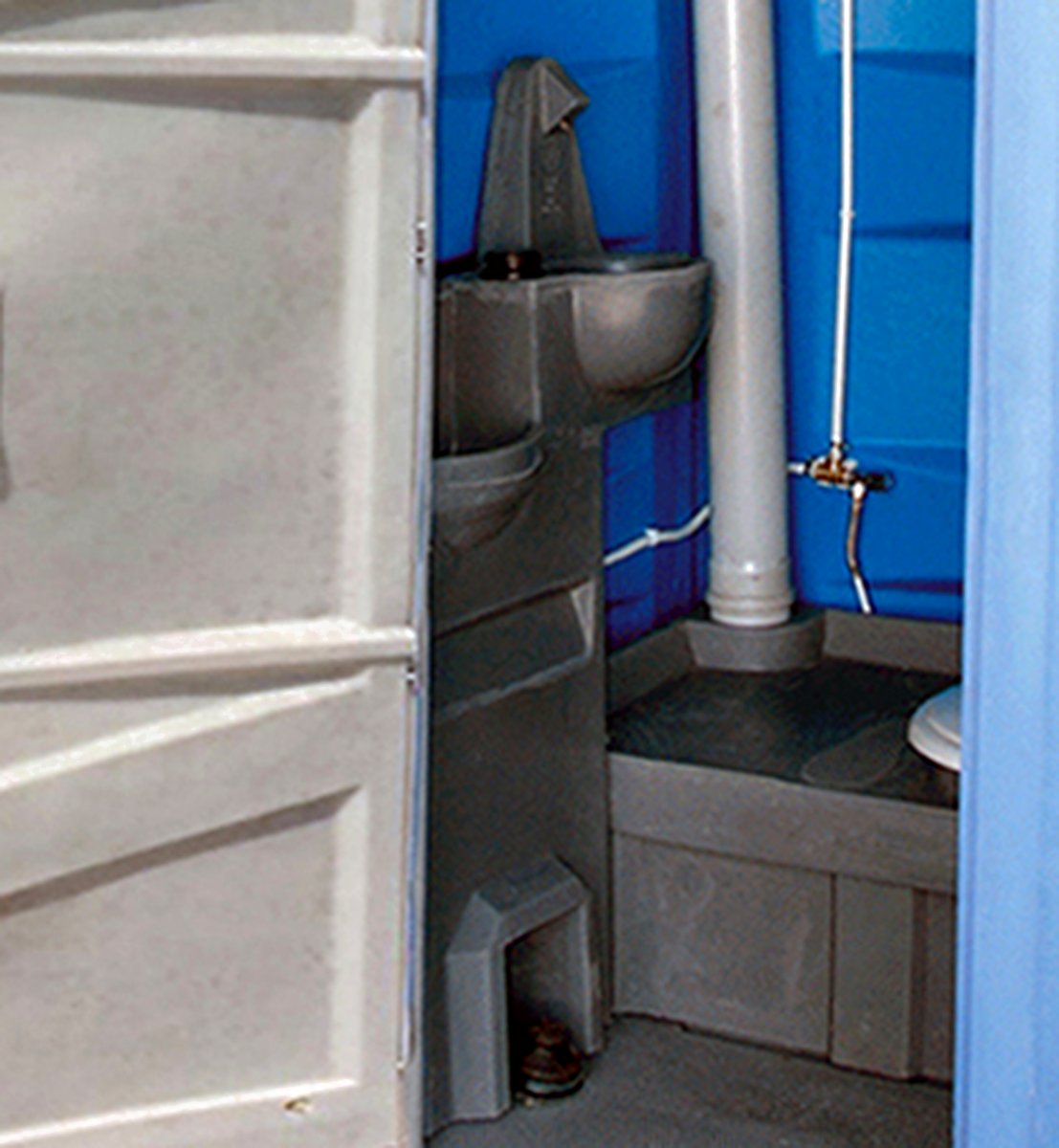 Portable WC Model 2040 polyethylene portable toilet, side detail